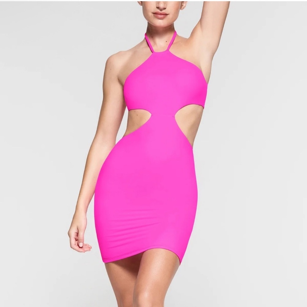 Skims Fits Everybody Cut Out Halter Dress in Neon Pink Limited Edition 💕✨